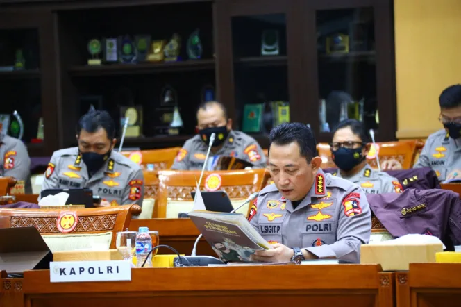 
					1 Tahun Kapolri : Setapak Perubahan Wujudkan Pelayanan Masyarakat yang Terbaik