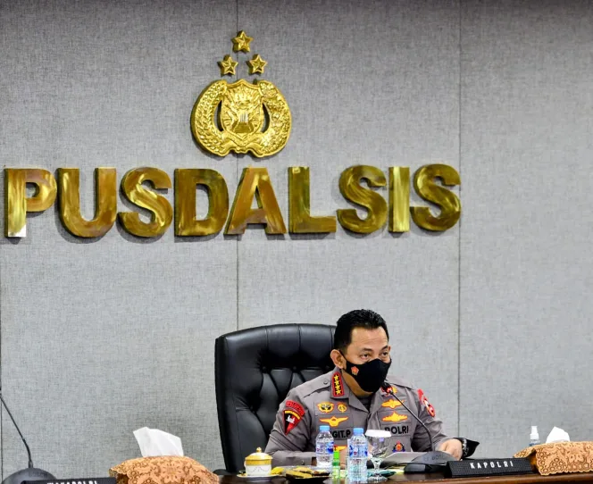 
					Arahan Kapolri ke Jajaran: Lakukan Evaluasi dan Tingkatkan Akselerasi Vaksinasi