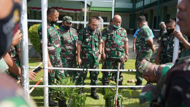 
					Babinsa Jajaran Korem 061/Sk Dilatih Keterampilan Smart Farming