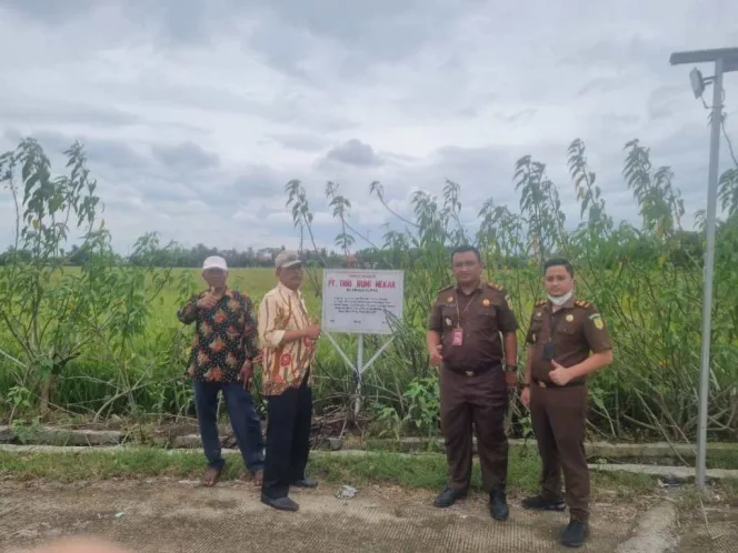 
					Tim Jaksa Eksekutor Kejagung Sita Lahan Milik Terpidana Kasus Korupsi PT Asuransi Jiwasraya