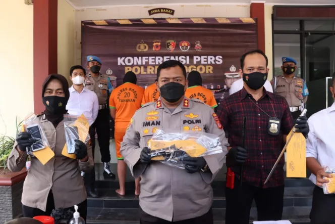
					Sat Reskrim Polres Bogor Tangkap 6 Pelaku Begal