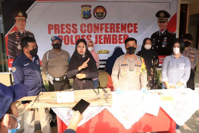 
					Sebarkan Isu Bayinya Hilang Secara Gaib Ternyata Di Buang