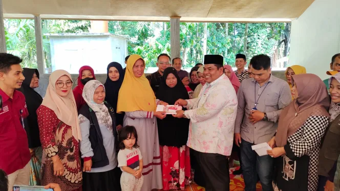 
					Bupati Padang Pariaman Salurkan Bansos PKH 16,4 Milyar