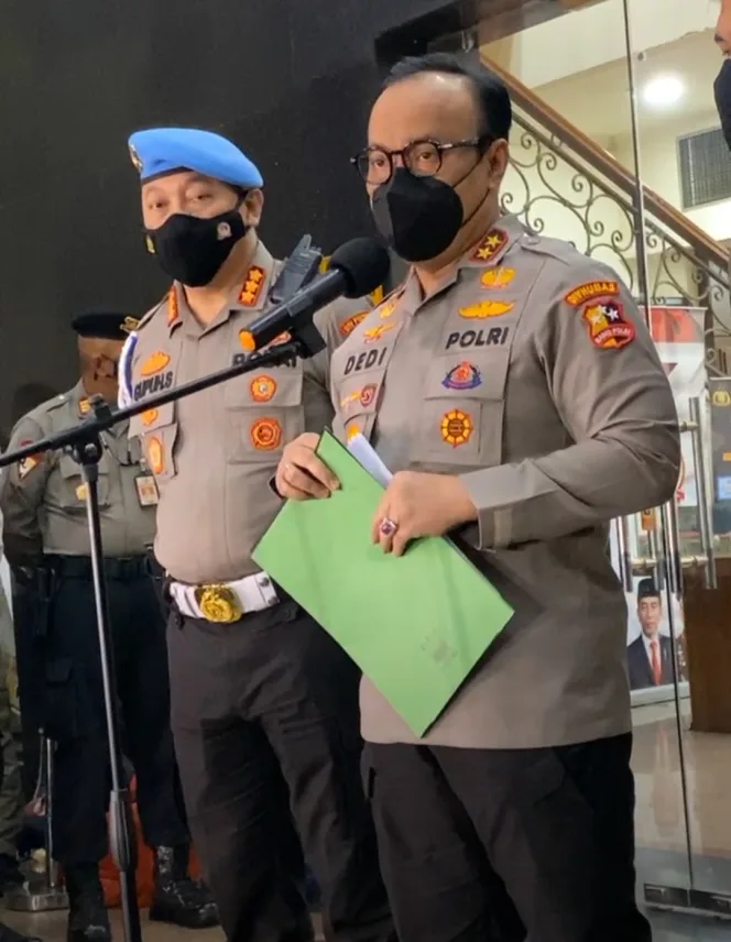 
					Irjen Ferdy Sambo di Pecat Tidak Dengan Hormat
