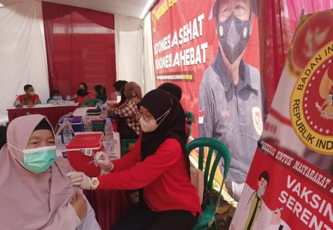 
					Bentuk Herd Imunnity, BIN Kembali Helat Vaksinasi Massal di Citeurep 