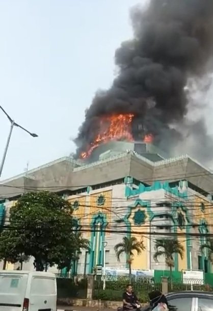 Masjid Islamic Center di Kecamatan Koja
