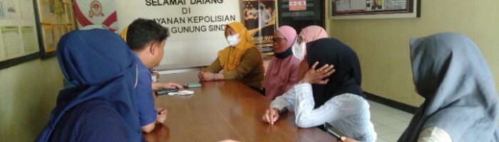Viral, Kaum Ibu di Gunung Sindur