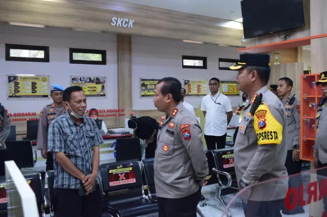 
					Kapolda Jatim Tinjau MMPP dan Satpas Polresta Sidoarjo