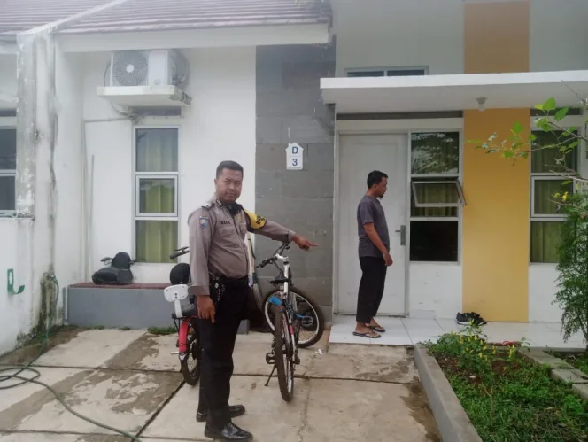 
					Aksi Curanmor di Rumpin, Pelaku Tutup CCTV Pakai Handuk