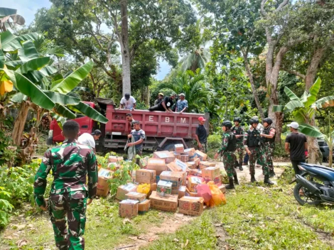 
					Dampak Konflik Maluku Tenggara, Satgas Yonarmed 1 Kostrad Berikan Bantuan