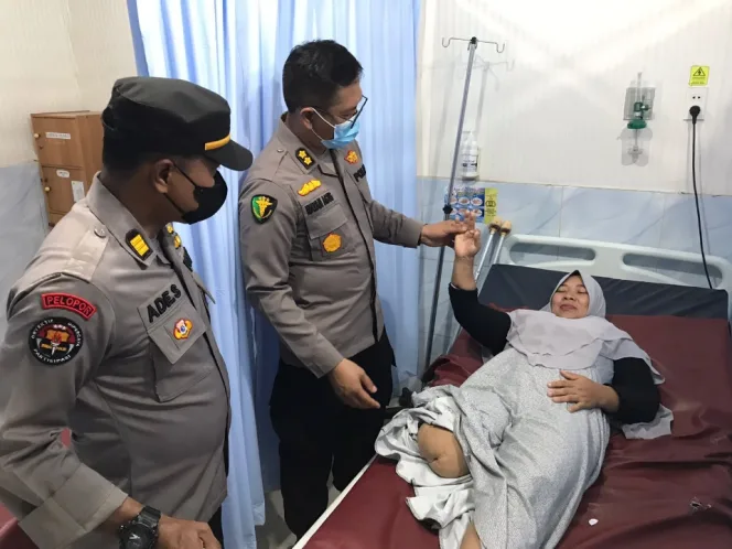 
					Mendapat Bantuan Kaki Palsu Dari Polda Riau
