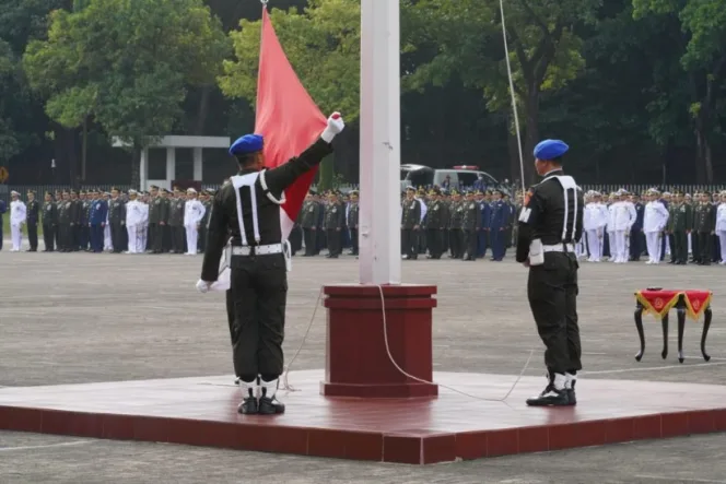 
					TNI Gelar Upacara  Peringatan Hari Pahlawan di Mabes TNI