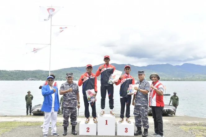 
					Danlantamal IX Ambon Apresiasi Putra-Putri Maluku Yang Berprestasi di Bidang Olahraga Perairan