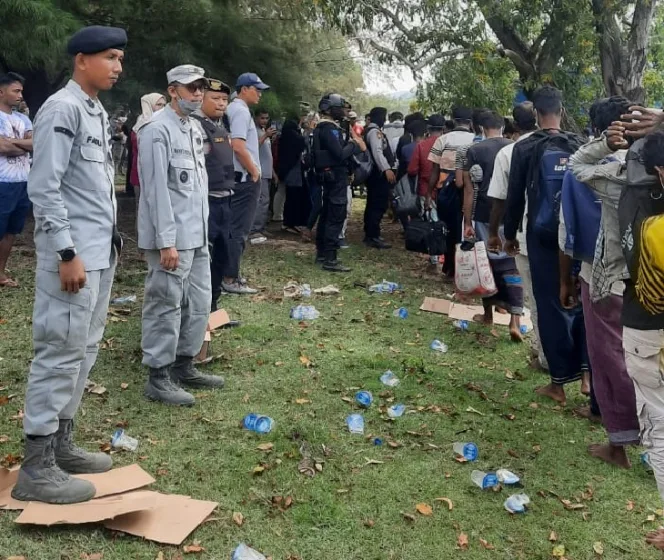 
					Bakamla RI Bantu Evakuasi Imigran Ilegal Rohingya
