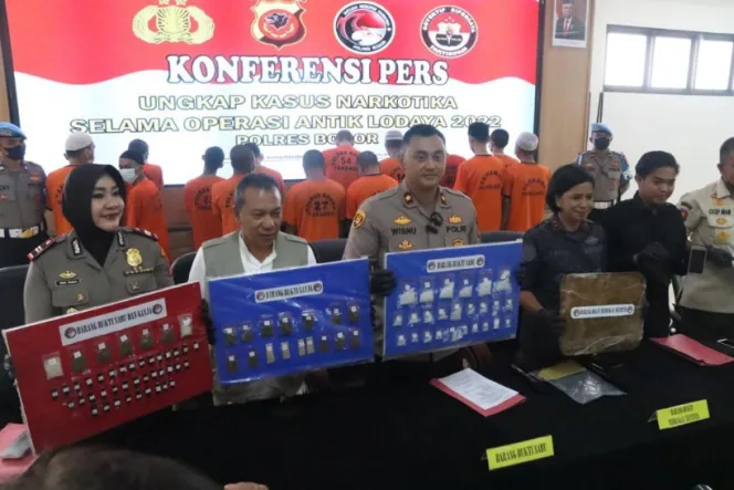 
					Sejak Operasi Antik Lodaya Polres Bogor Amankan 40 Orang Pengedar Narkoba