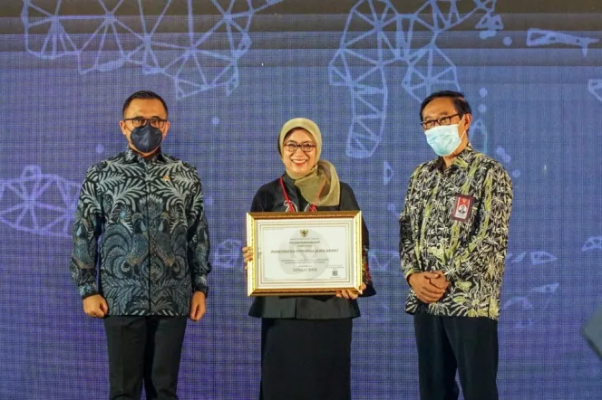 
					Pemda Provinsi Jabar Raih Anugerah Meritokrasi 2022, Sangat Baik