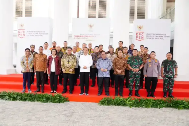 
					Rapat Transisi Penanganan Covid-19, Panglima TNI hadir