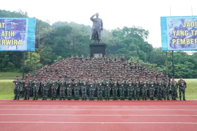 
					Display GSCL Taruna Akmil Unjuk Keterampilan Seni Dihadapan Panglima TNI
