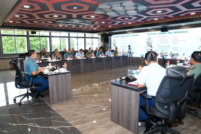 
					Panglima TNI Terima Paparan Ren Dikreg LI Sesko TNI TA 2023
