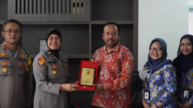 
					Raih Nilai Standar Pelayanan Publik Tertinggi, Polres Bogor Terima Penghargaan Dari Ombudsman RI