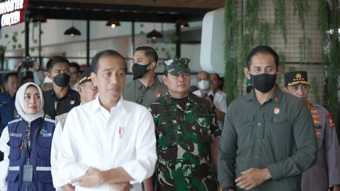 
					Panglima TNI Dampingi Presiden RI Cek Kesiapan Arus Mudik di Pelabuhan Merak
