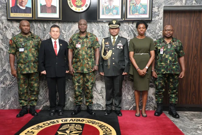 
					Tingkatkan Kerjasama Militer, Atase Pertahanan RI Dampingi Dubes RI-Abuja Bertemu Kasad Nigeria