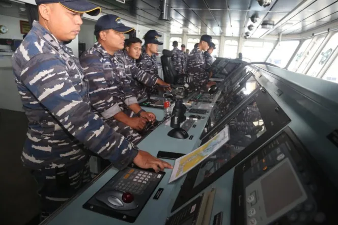 
					Satuan Tugas Laut Kerahkan Kapal Perang Mutakhir Amankan KTT ASEAN