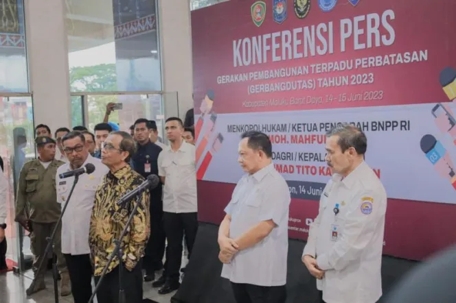 
					Pengarahan Menkopolhukam dan Mendagri Tentang Pencanangan Gerbangdutas