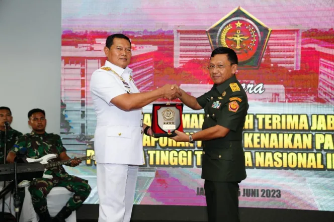 
					Panglima TNI: Bukan Dwi Fungsi tapi Multi Fungsi