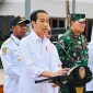 Pangima TNI dampingi presiden RI Resmikan bandara ewer