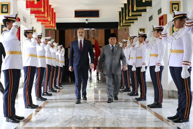
					Menhan Prabowo Terima Kunjungan Menlu Turki, Bahas Kerja Sama Pertahanan