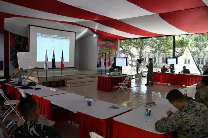 
					TNI dan Militer Mancanegara Berlatih Perencanaan Operasi Tempur