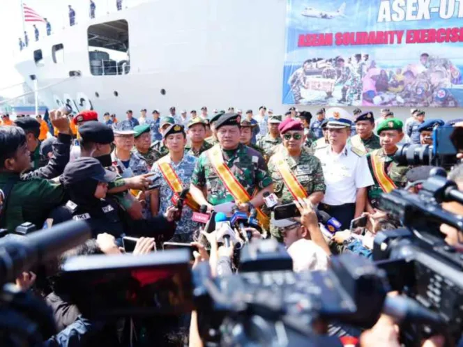 
					Terkait Pernyataan “Piting”, Panglima TNI Sampaikan Permohonan Maaf