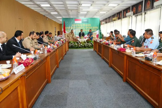 
					Delegasi Militer Arab Saudi dan TNI Bertemu Bahas Kerja Sama