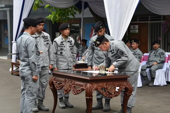 
					Sertijab Bakamla Timur Resmi Berganti