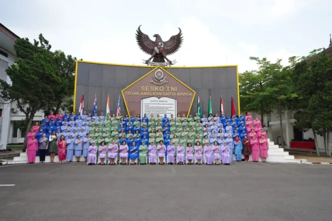 
					Peran Istri Prajurit TNI, Jadilah Panutan di Lingkungan