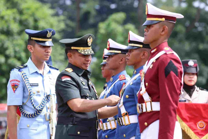 
					TNI-Polri Harus Mampu Membangun Kredibilitas dan Integrasi