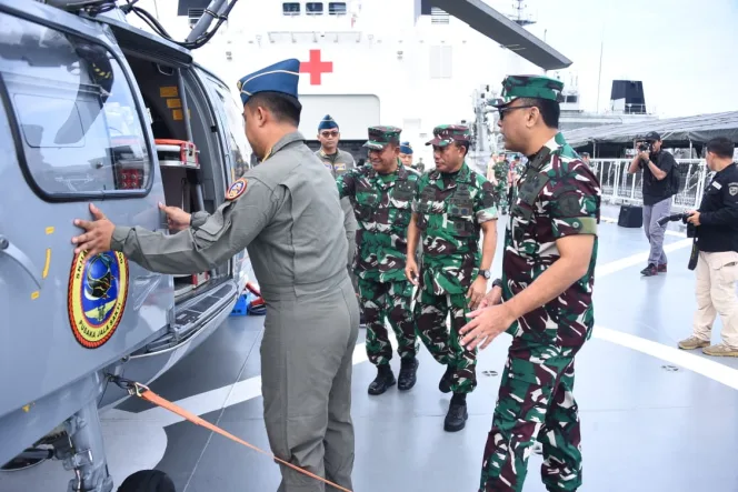 
					Asops Panglima TNI Cek Kesiapan Bantuan Kemanusiaan Ke Palestina 