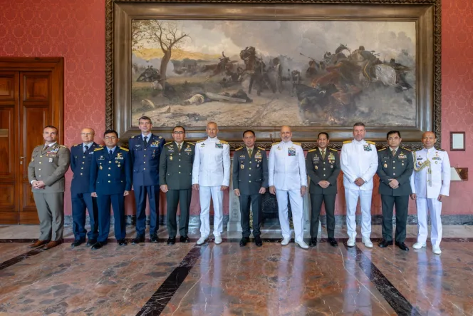 
					Panglima TNI Kunjungi Kepala Staf Pertahanan Italia