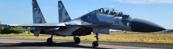 penerbang tempur sukhoi