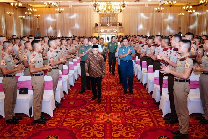 
					Calon Perwira Remaja TNI-Polri Tahun 2024 Terima Pembekalan Dari Wapres RI