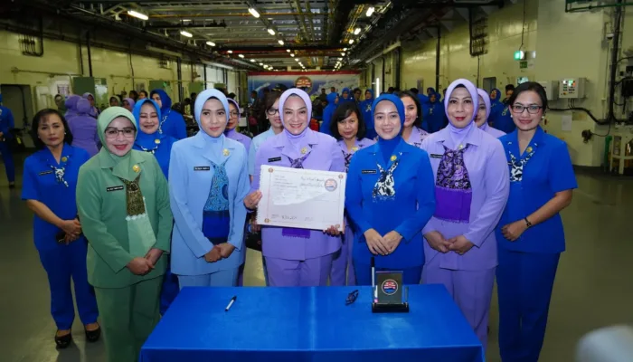 Ketua Umum Dharma Pertiwi Gelar Bakti Sosial Dalam Rangka HUT ke-60