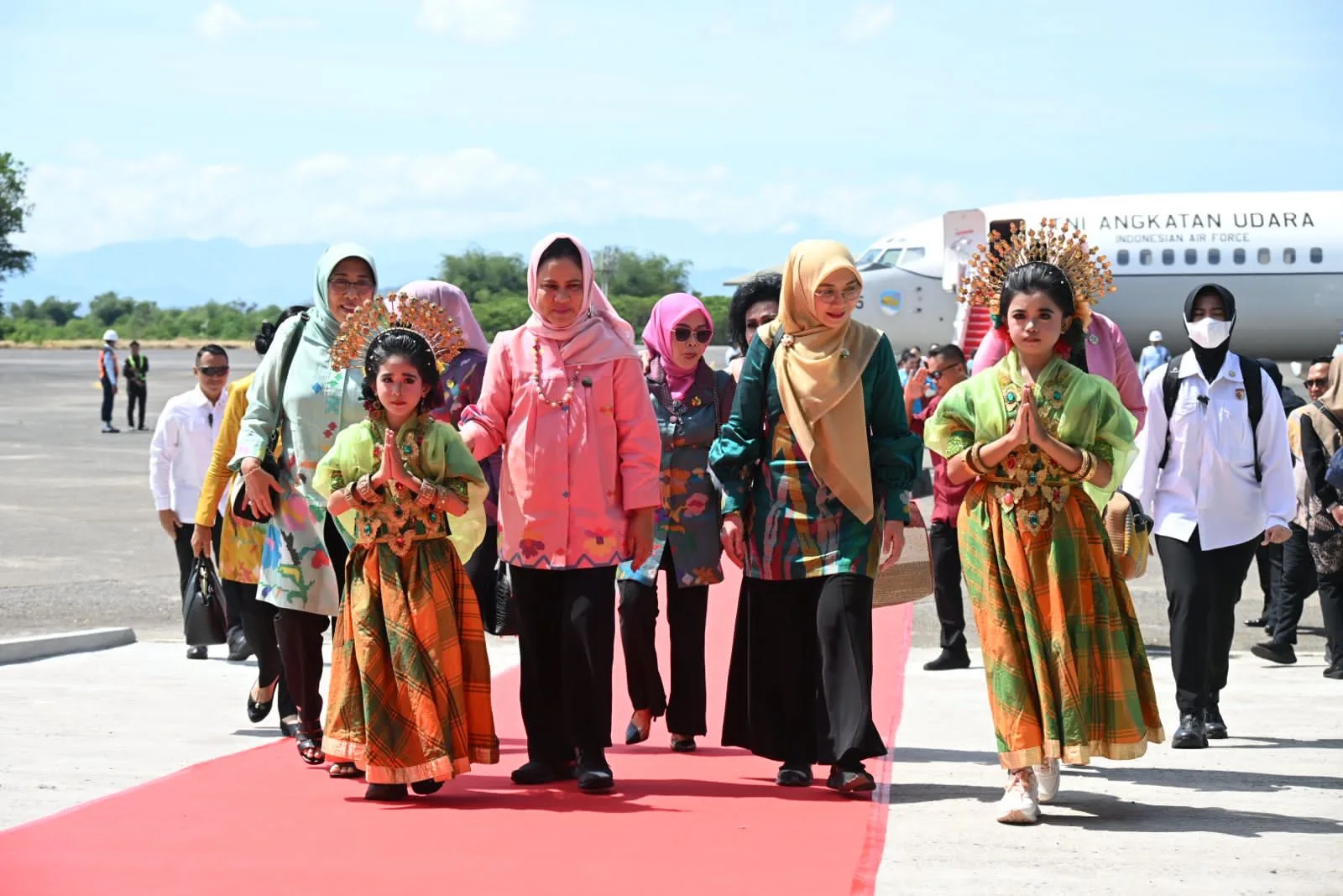 ketua pia sambut ibu iriana