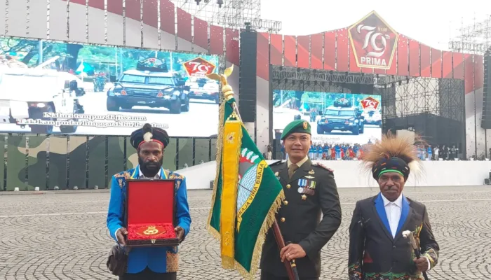 Presiden Jokowi Anugerahkan Samkarya Nugraha Kepada Kodim 1714 Puncak Jaya