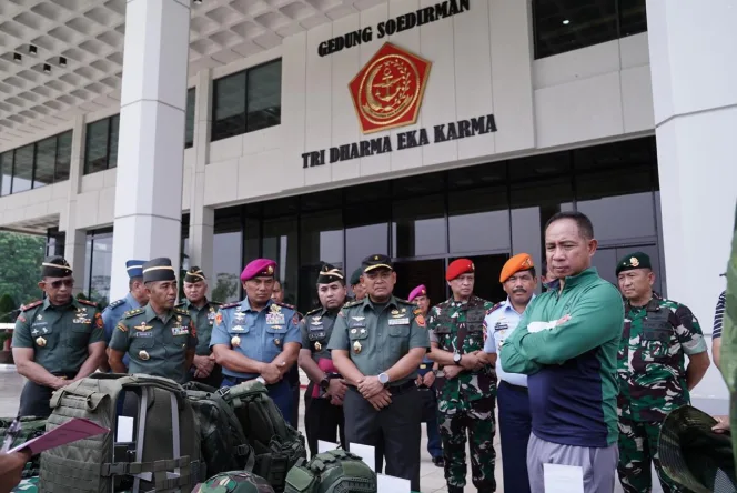 
					Panglima TNI Tinjau Gelar Bekal Kaporlap dan Kapsatlap Satgas Opsdagri Tahun 2025