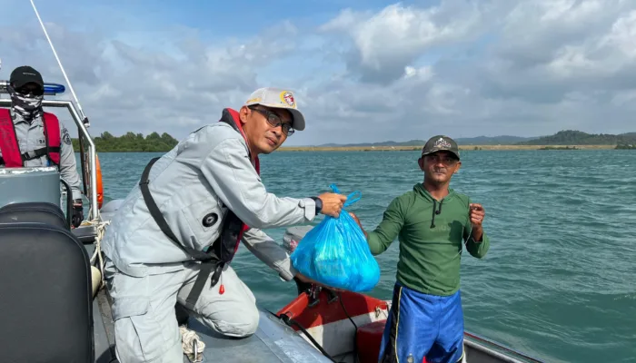Lanud Sultan Hasanuddin Gerak Cepat Bantu Korban Banjir di Maros