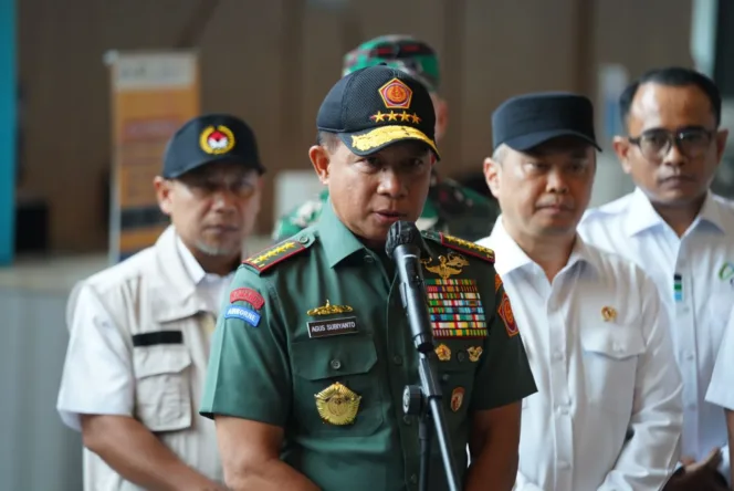Panglima TNI Tinjau Pelaksanaan Misa Malam Natal di Gereja Katedral