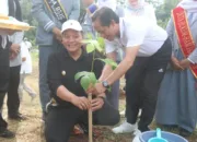 Pj. Bupati Bogor Bersama Menteri LH Kunjungi SMAN 1 Sukaraja