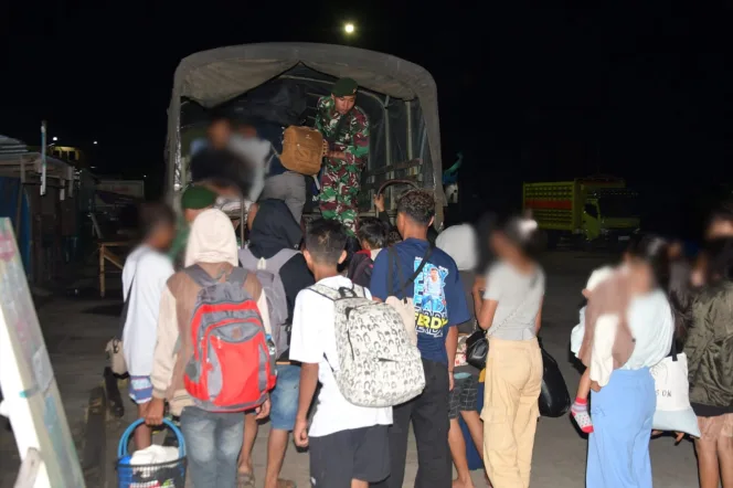 
					Aksi Sigap Subsatgas Penyelundupan TNI, Amankan 57 Pekerja Migran Ilegal di Nunukan