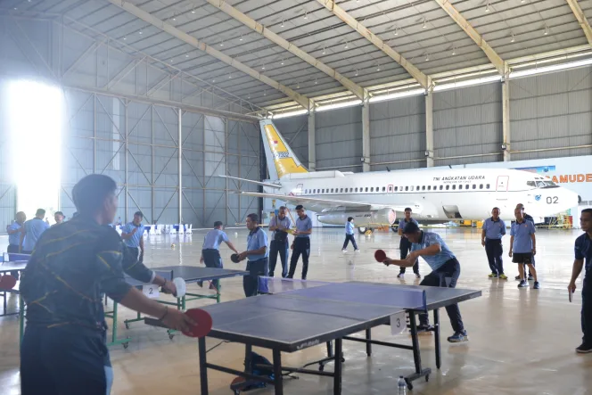 
					Jelang Peringatan HUT TNI AU Ke-79, Personel Lanud Sultan Hasanuddin Mengikuti Pertandingan Olahraga Antar Satuan